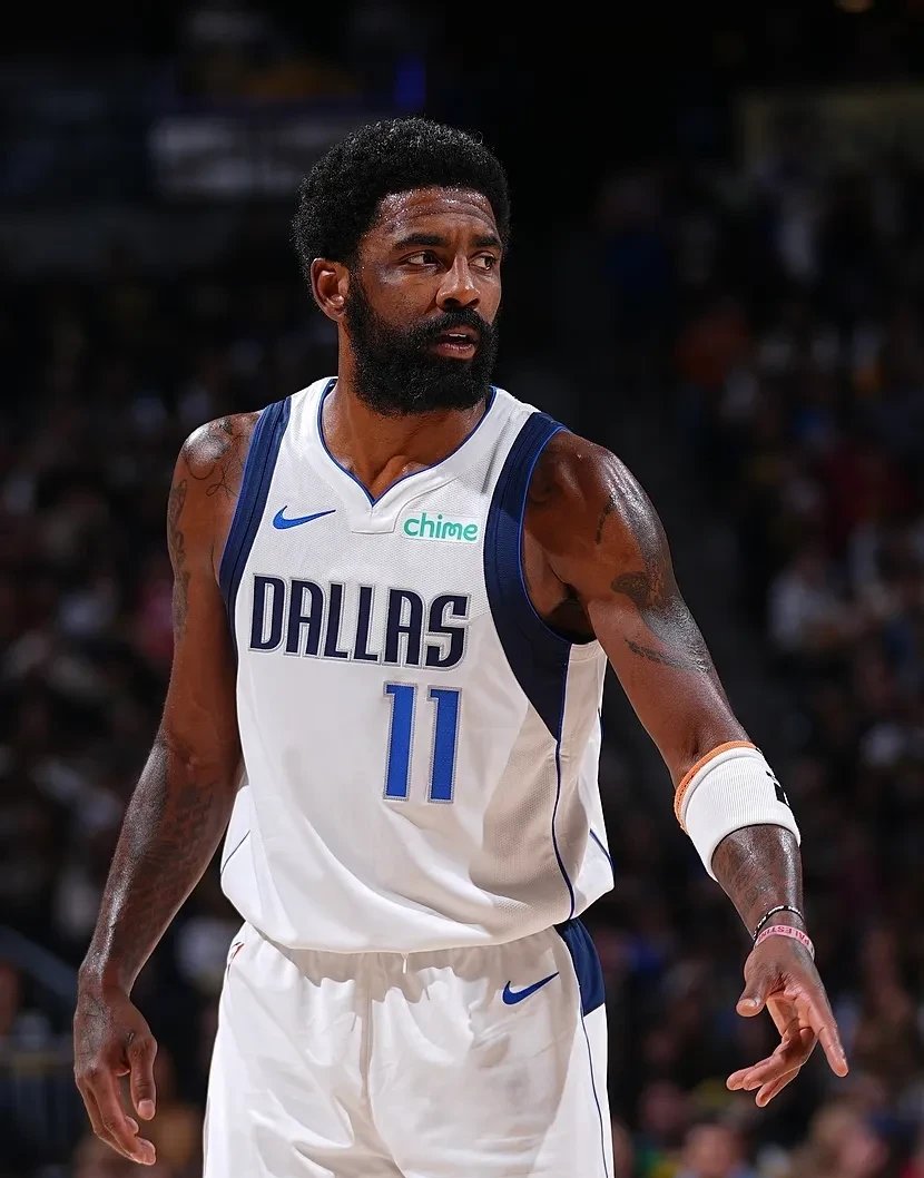 官方：今夏加盟维拉的19岁后卫厄兹詹租借加盟安德莱赫特（官宣：阿斯顿维拉今夏引进的19岁后卫厄兹詹租借加盟安德莱赫特）