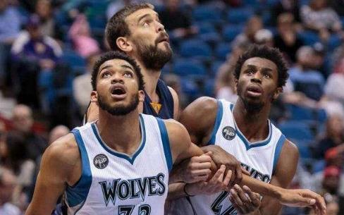 杜兰特篮下强打稳定胜局（杜兰特内线强攻锁定胜局）