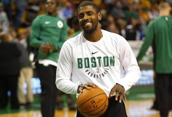 米体：斯帕莱蒂考虑放弃无锋阵，重新启用2名进攻中场+1名中锋（米体：斯帕莱蒂或弃用无锋战术，改打双前腰+单箭头）