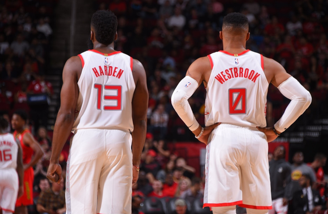 Shams：富保罗已告知独行侠，若不承诺与浓眉续约就交易他（Shams：富保罗向独行侠表态，不承诺与浓眉续约就将他交易）