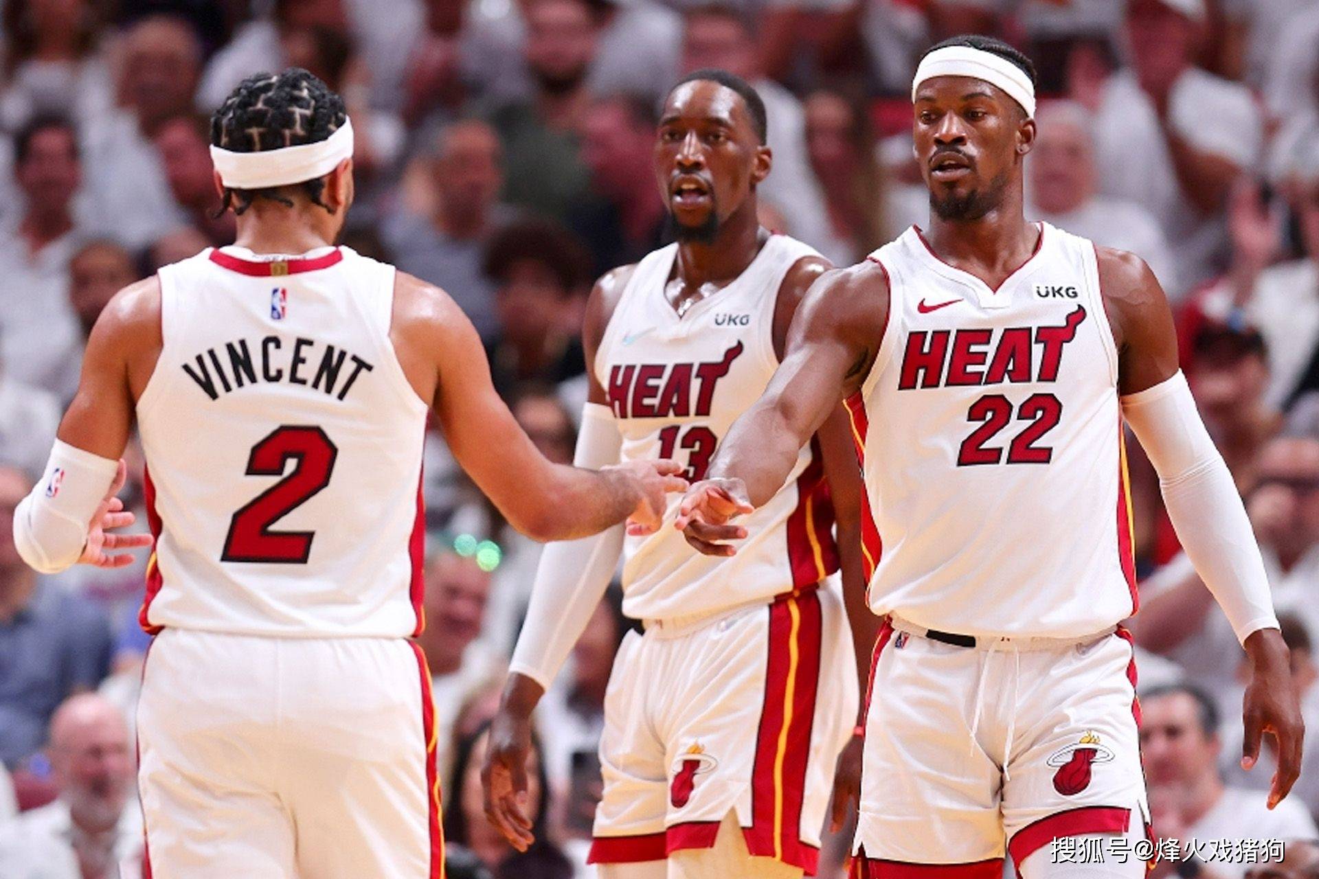 占总数60%，亚马尔是西班牙社媒遭受仇恨犯罪攻击最多的球员（西班牙社媒仇恨犯罪中，亚马尔遭受攻击最多，占60%）