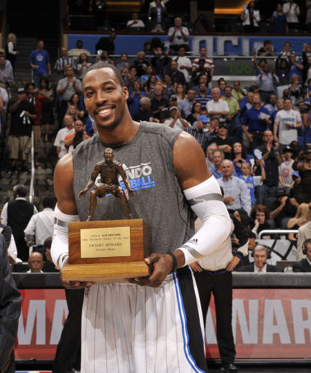 塞萨尔：齐沃为什么要换下博尼和泽林斯基？他俩明明表现最好（塞萨尔质疑齐沃换人：为何撤下表现最佳的博尼与泽林斯基？）